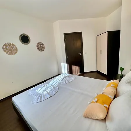 Menada Imperial Heights Lägenhet Slăntjev Brjag